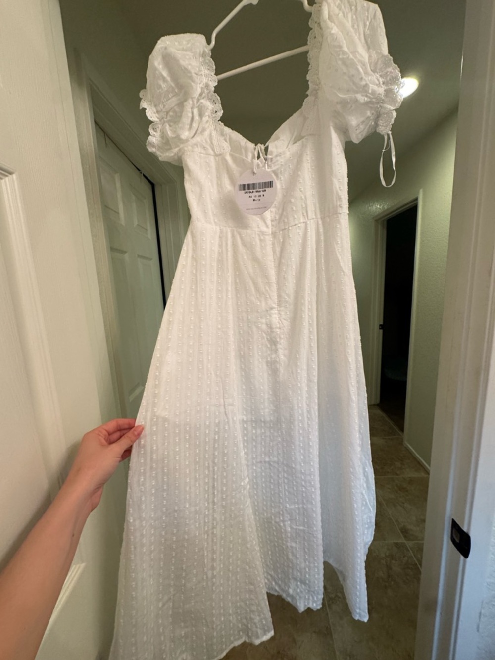 Selfie Leslie White Puff-Sleeve Midi Dress with Front Slit - Picture 3 of 3